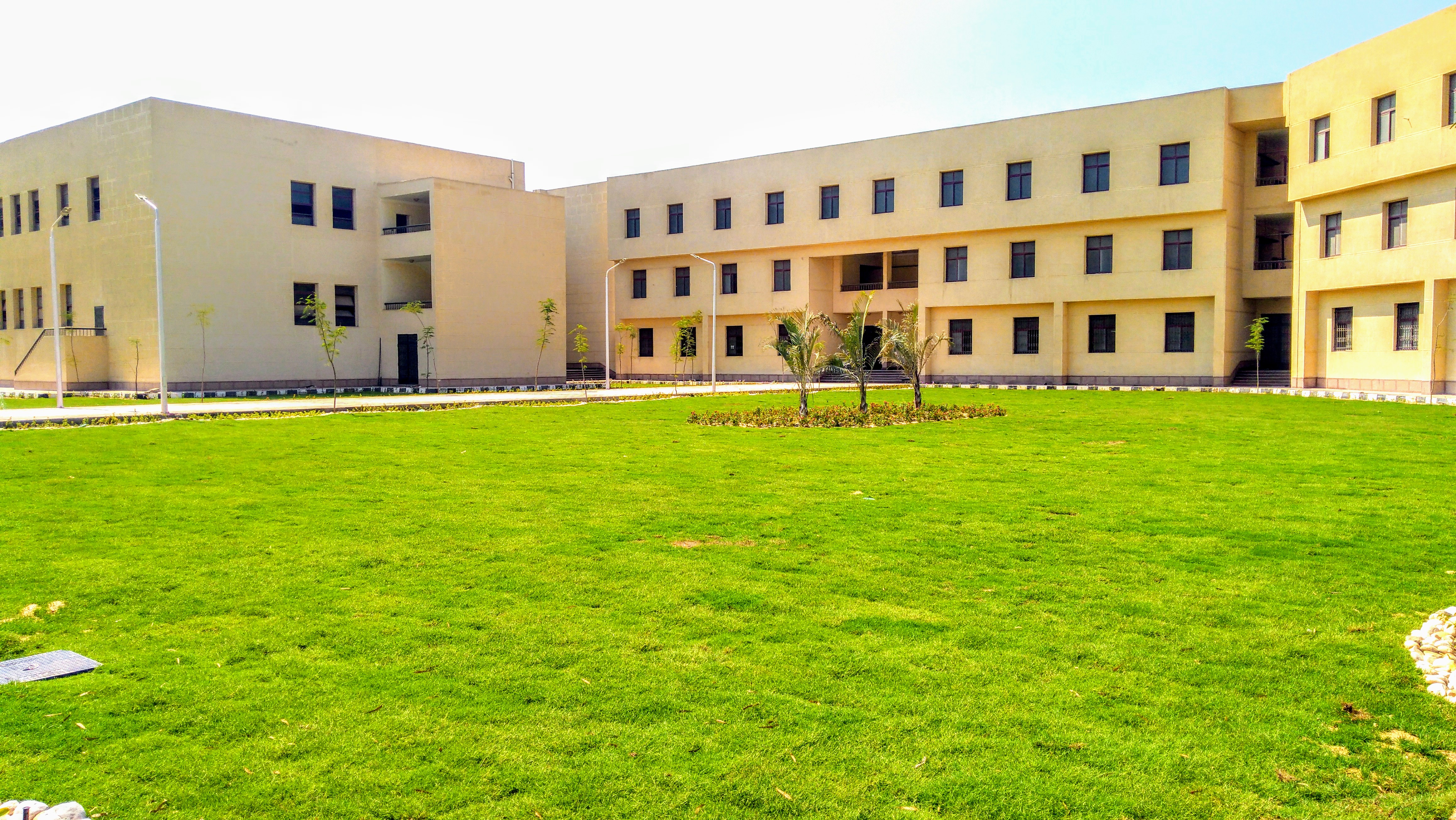 المعهد الفني الصناعي بقويسنا